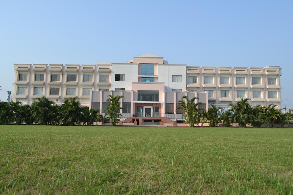 Hotel Sobti Continental Rudrapur Exterior foto